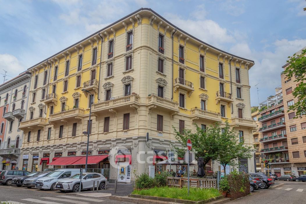 Appartamento in Affitto in Piazza Caiazzo 2 a Milano