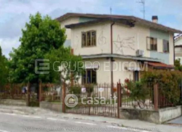 Casa Bi/Trifamiliare in Vendita in Via Rossignago a Spinea