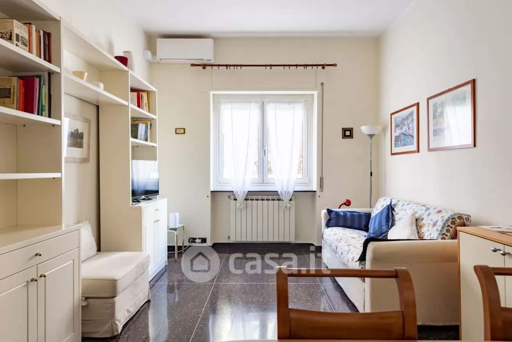 Appartamento in Affitto in Via Pelio 10 a Genova