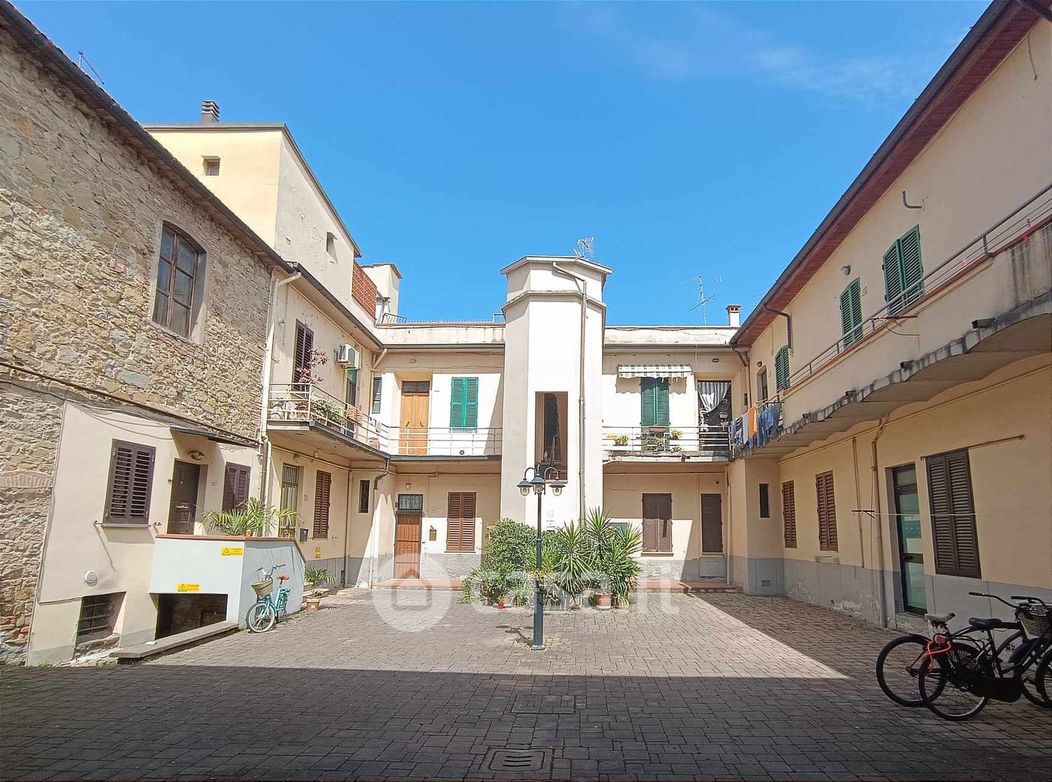 Appartamento in Vendita in Via Vittorio Veneto 100 a Arezzo