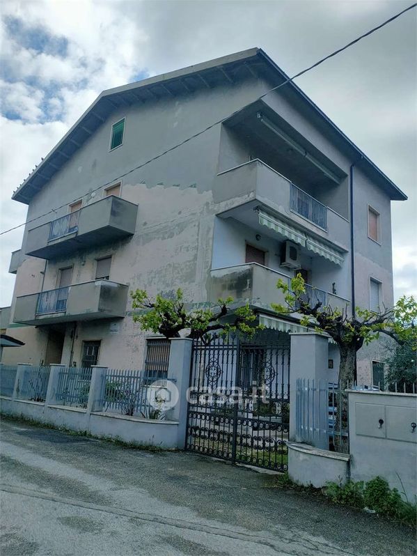Casa indipendente in Vendita in Via Primo Riccitelli 18 a Pescara