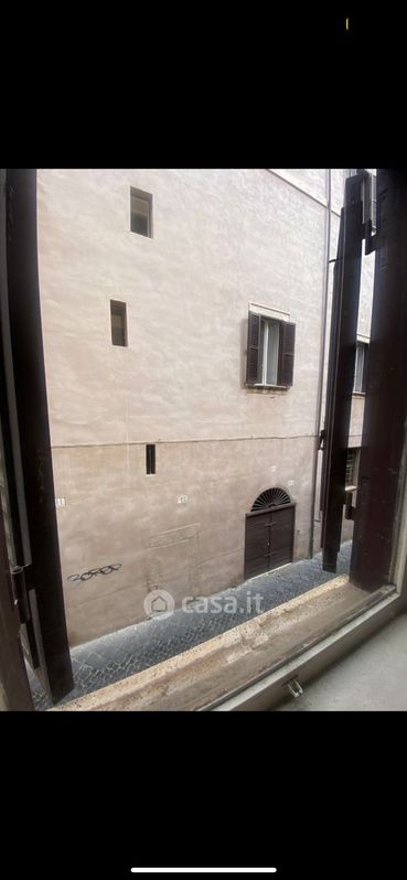 Appartamento in Vendita in Via del Governo Vecchio a Roma