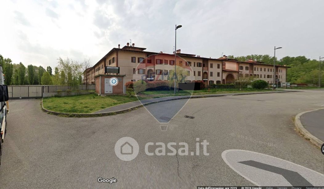 Garage/Posto auto in Affitto in Via Madonna a San Martino Siccomario