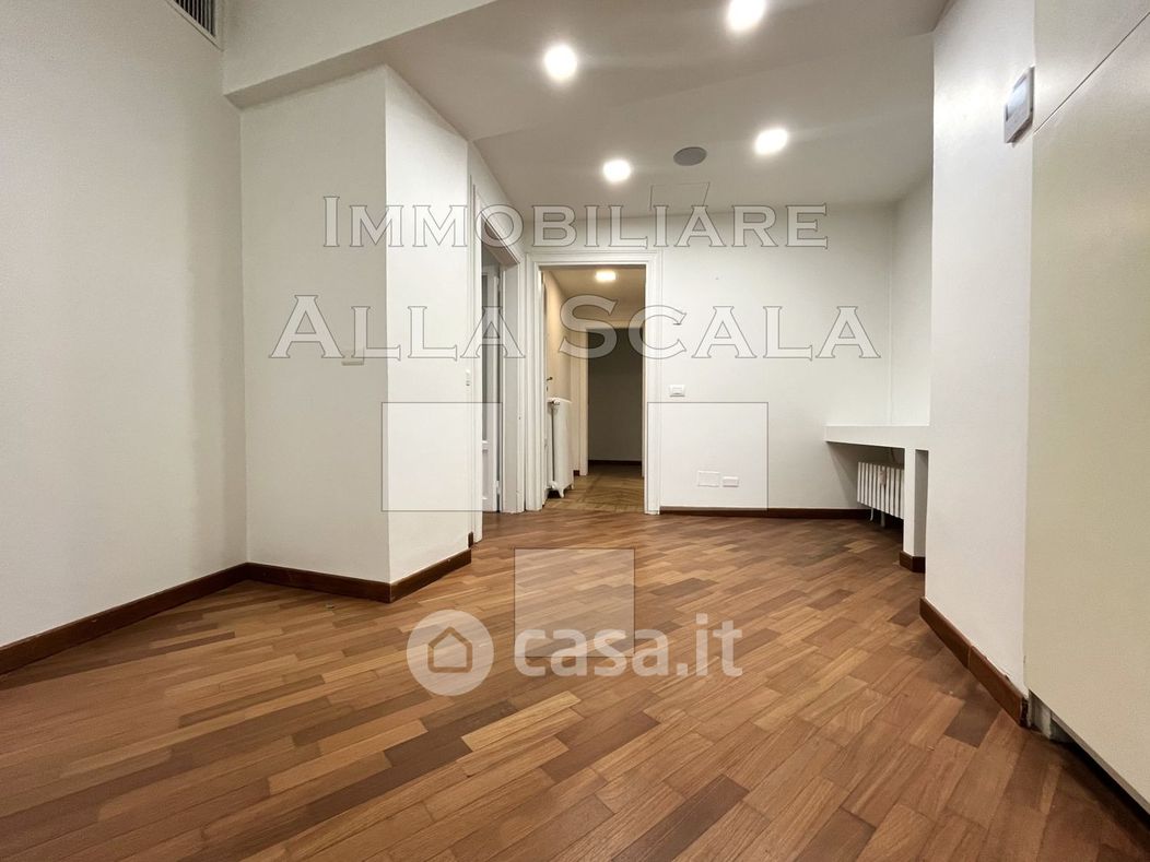 Ufficio in Affitto in Via Solferino a Milano