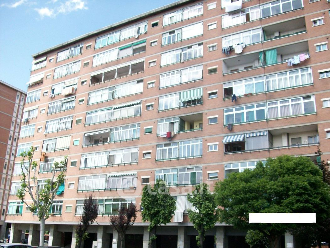 Appartamento in Vendita in Via Buriasco 1 /G a Torino