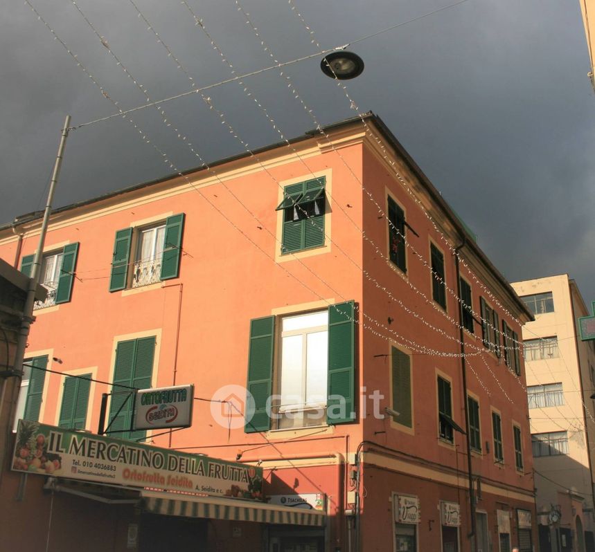 Appartamento in Vendita in Via Carlo Rolando a Genova