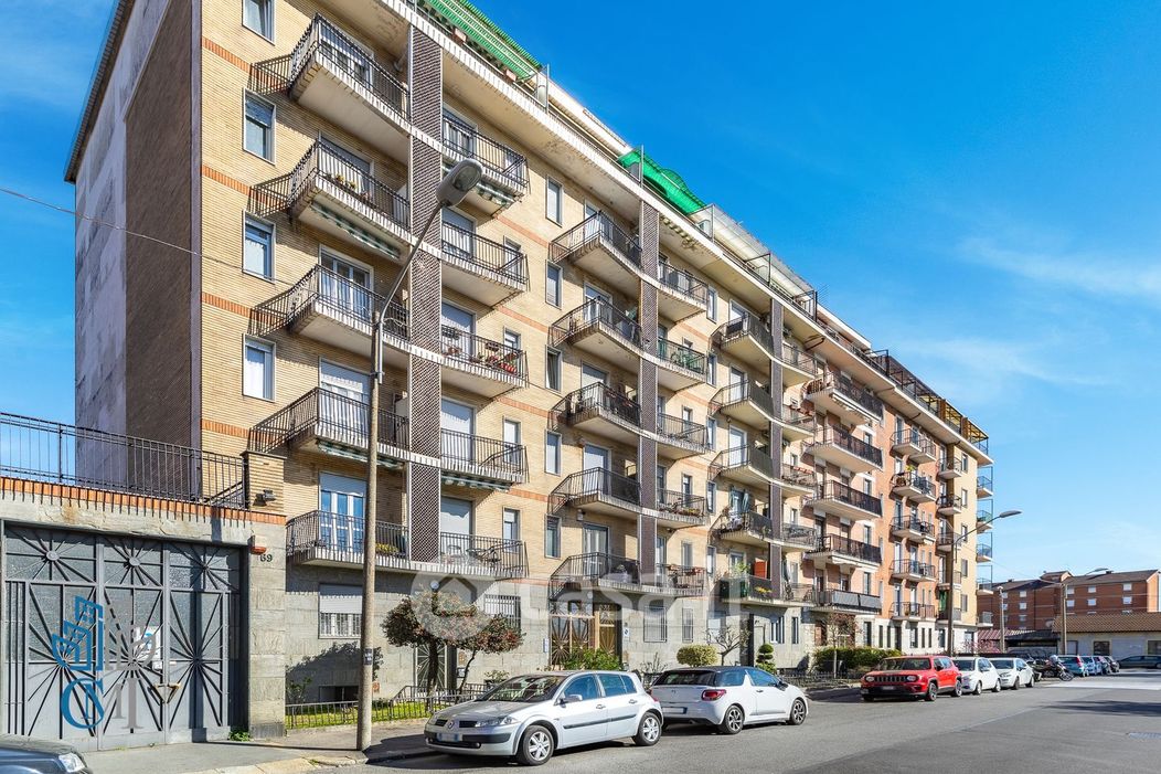 Appartamento in Vendita in Via La Thuile 71 a Torino