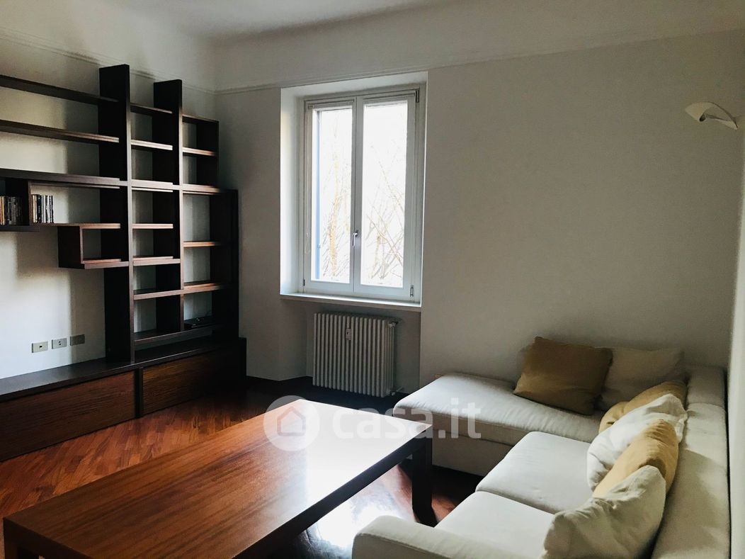 Appartamento in Affitto in Via Luca della Robbia a Milano