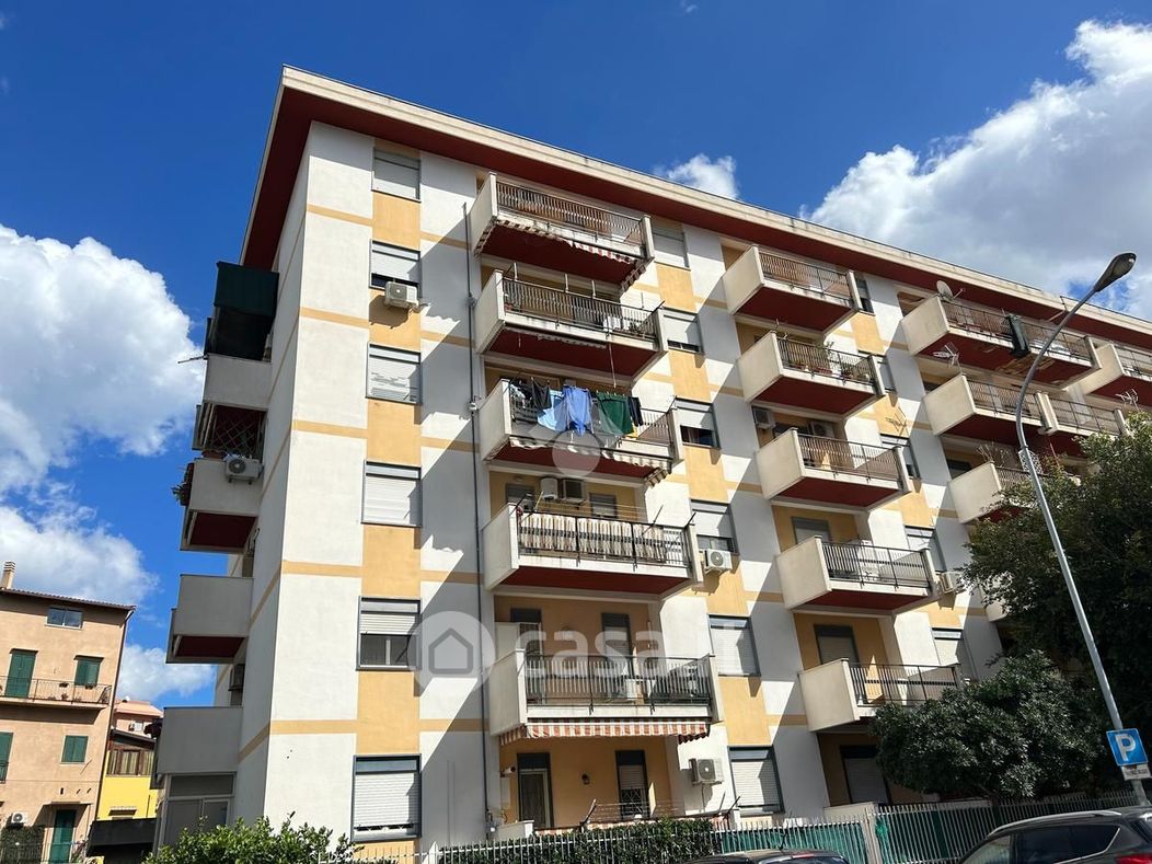 Appartamento in Vendita in Palermo, Via giuseppe pianell - Corso Dei Mille 14 a Palermo
