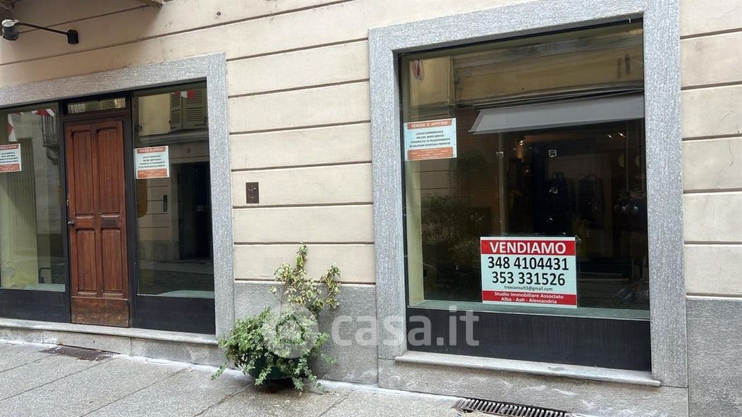 Negozio/Locale commerciale in Vendita in Via Giancarlo Aliberti 9 a Asti