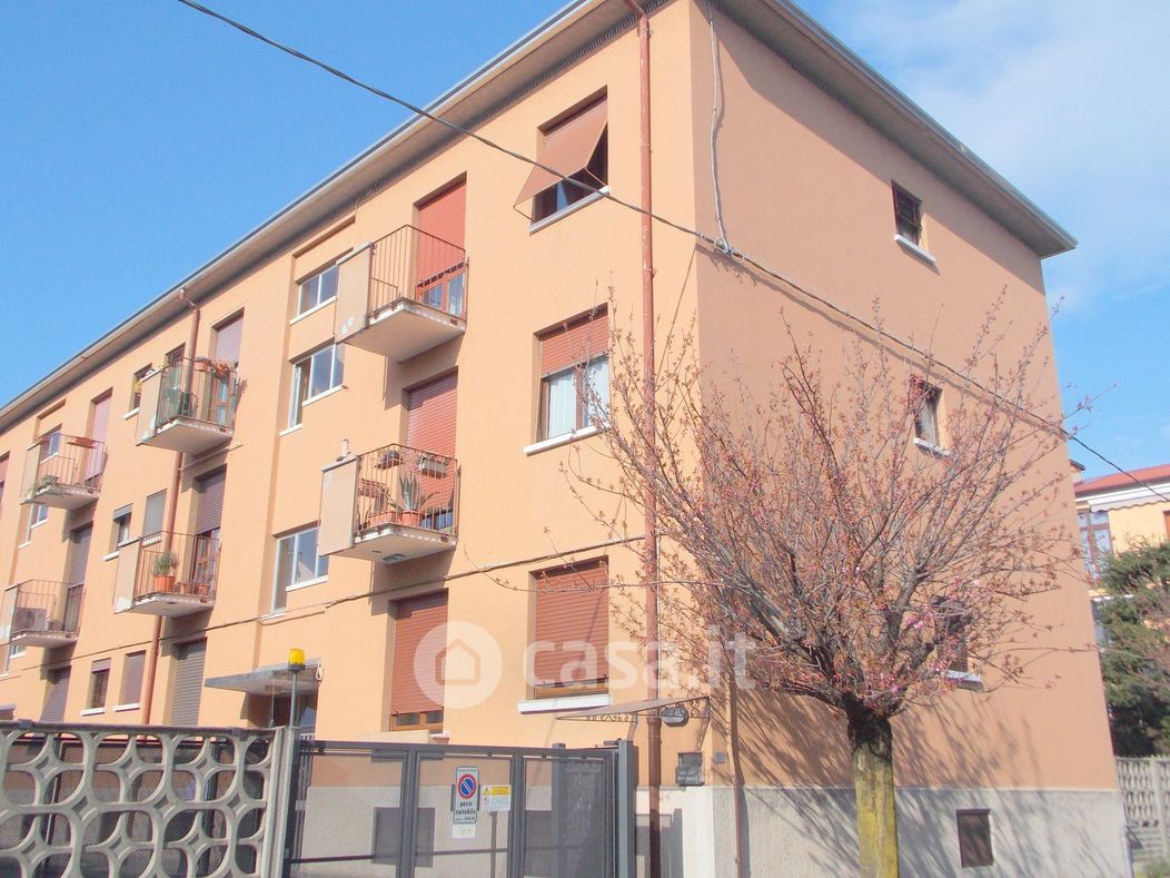 Appartamento in Vendita in Via Partigiani d'Italia 1 A a Desio