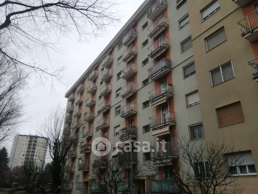 Appartamento in Vendita in Via Ugo Betti 39 a Milano