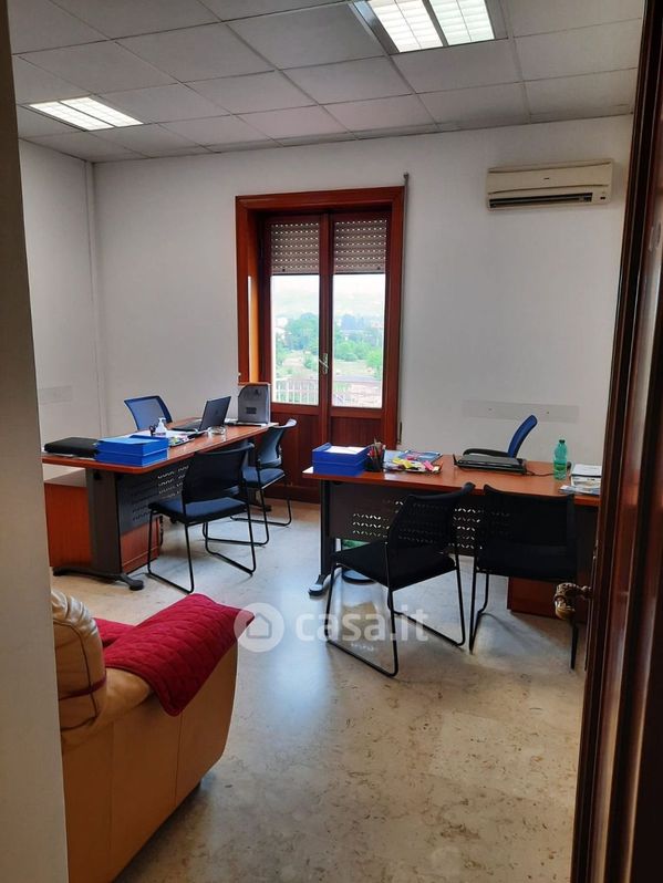 Ufficio in Affitto in Via Tiburtina a Frosinone