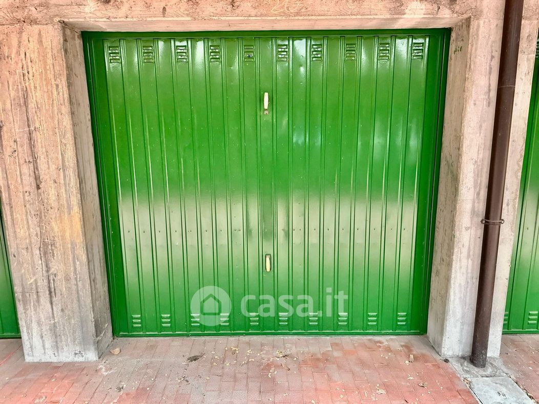 Garage/Posto auto in Vendita in Via Gian Maria Damiani a Piacenza