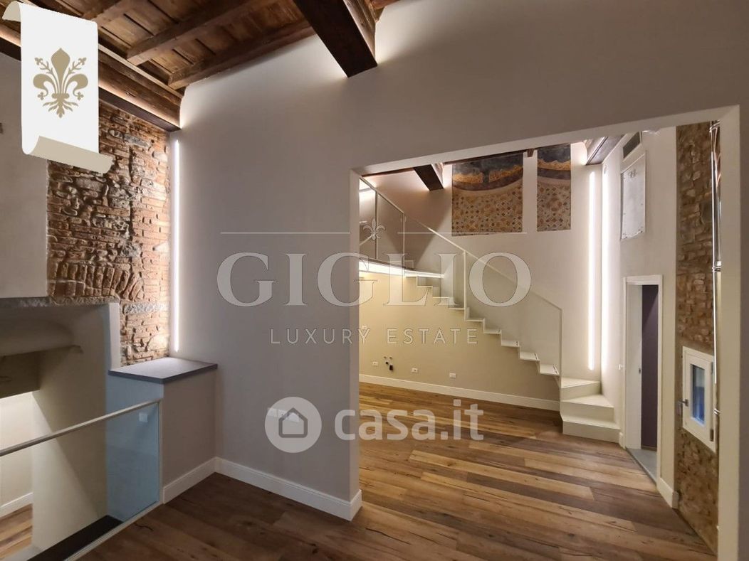Appartamento in Vendita in Via Maggio a Firenze