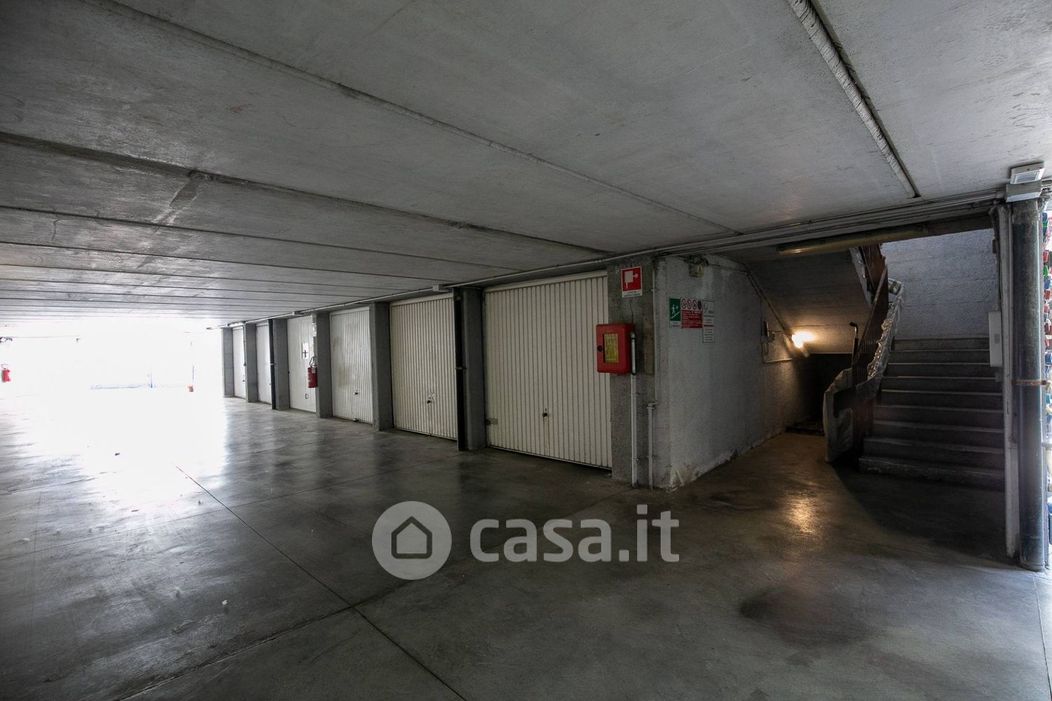 Garage/Posto auto in Vendita in Via Papa Giovanni XXIII a Cologno Monzese