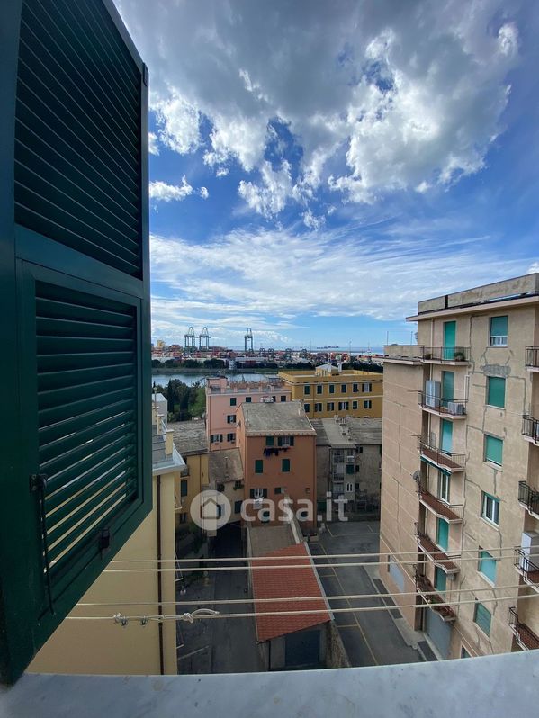 Appartamento in Affitto in Via Sapello a Genova