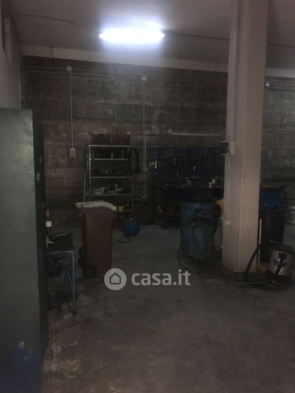 Garage/Posto auto in Vendita in Viale Europa 434 a Aversa