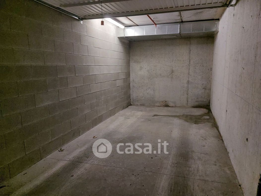 Garage/Posto auto in Vendita in Via Carlo Vittadini 3 /A a Milano