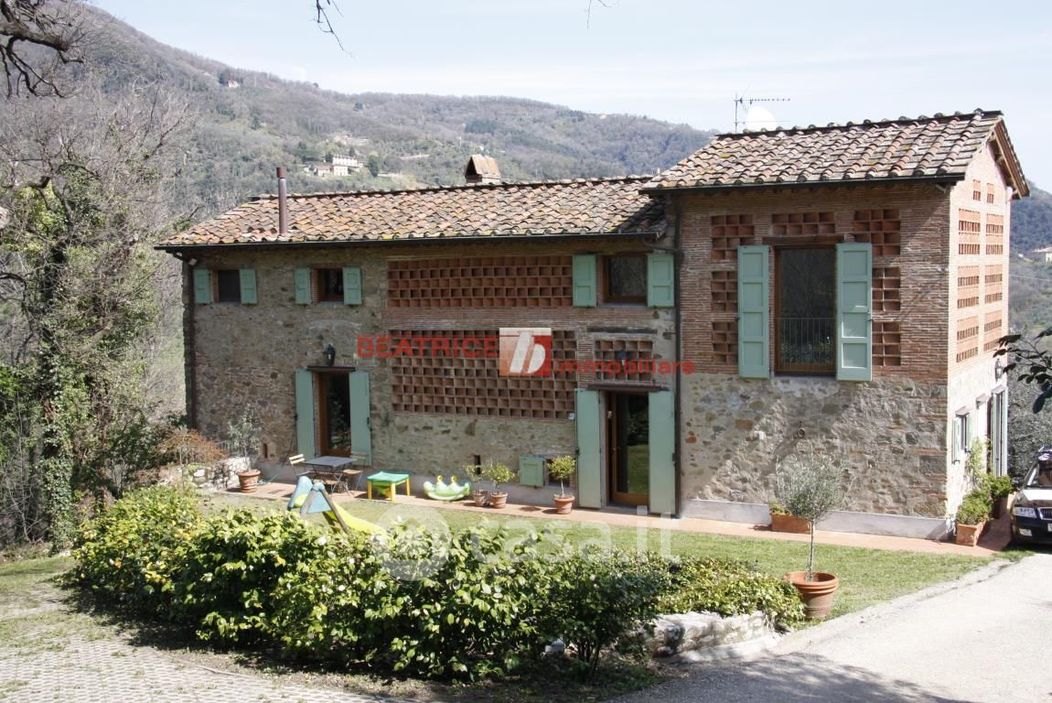 Rustico/Casale in Vendita in Via di Arsina a Lucca