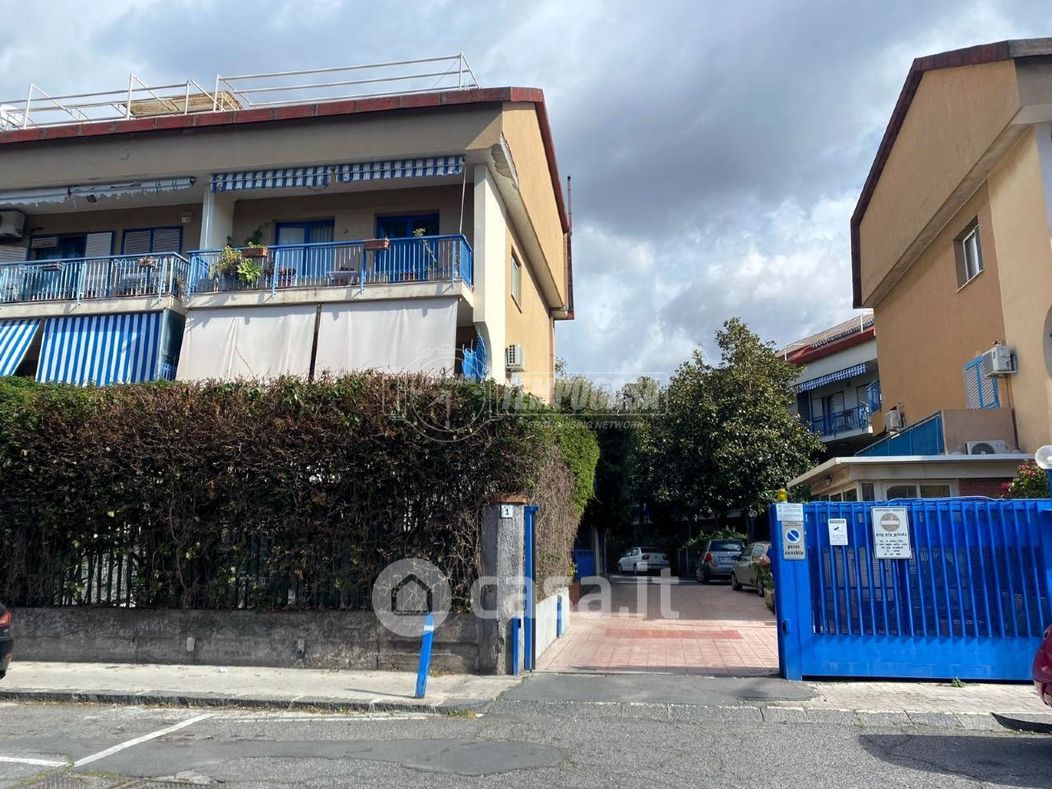 Garage/Posto auto in Vendita in Via Giacomo Leopardi a Sant'Agata li Battiati
