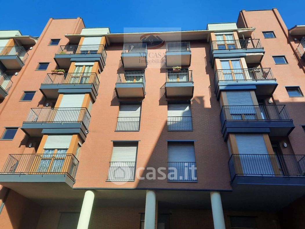 Appartamento in Vendita in Via Revello 19 a Torino