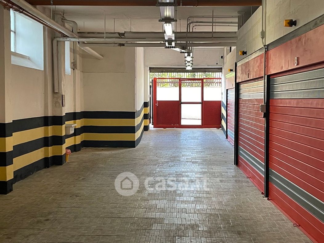 Garage/Posto auto in Vendita in Via Giovanni Battista Nasalli Rocca a Roma