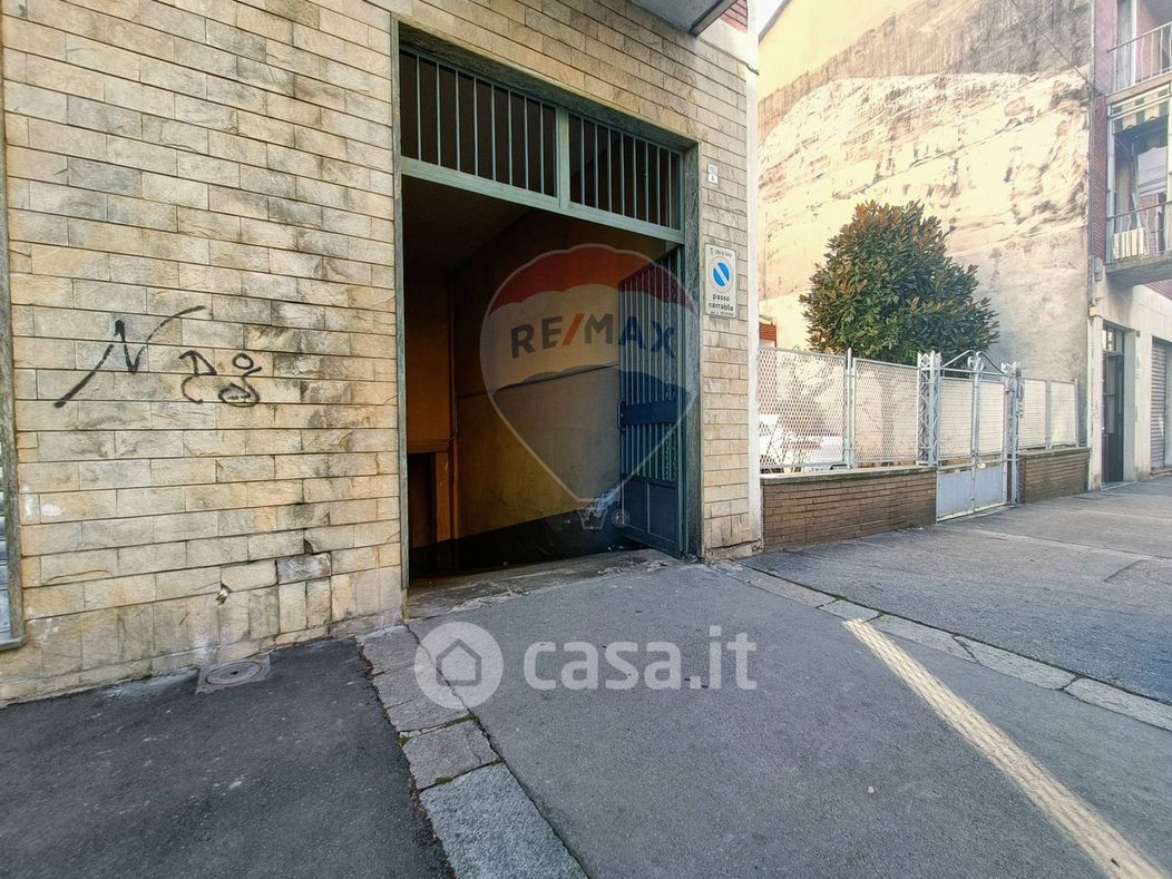 Garage/Posto auto in Vendita in Via Duino 190 a Torino