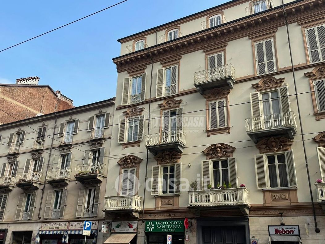 Appartamento in Vendita in Via Luigi Cibrario 48 a Torino