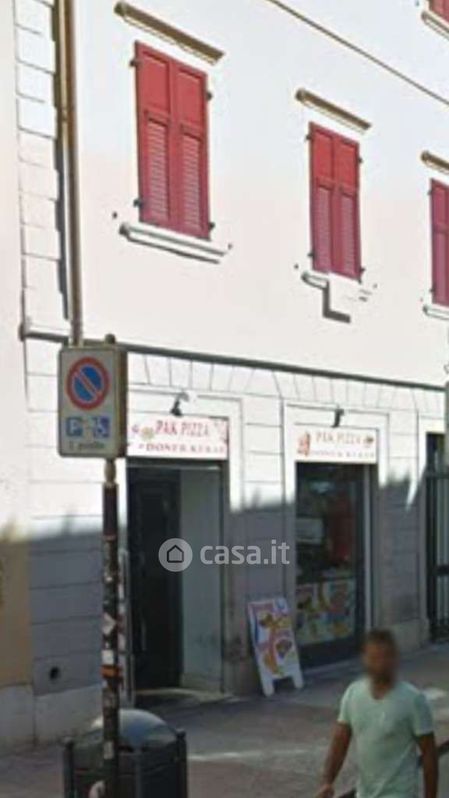 Negozio/Locale commerciale in Affitto in Via Camillo Cavour a Trento