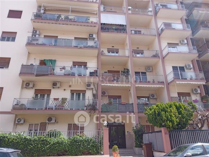 Appartamento in Vendita in Via Umberto Giordano a Palermo