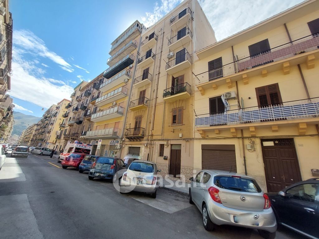Appartamento in Vendita in Via Antonio Marinuzzi 143 a Palermo