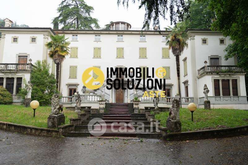 Stabile / Palazzo in Vendita in Via Padre Paolo Belotti a Cenate Sopra