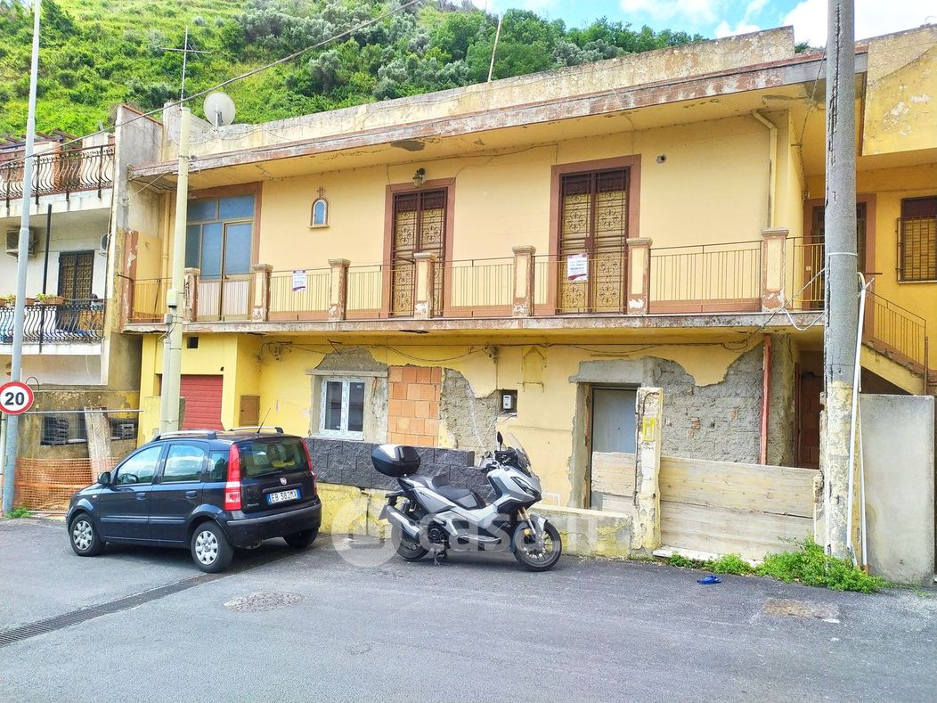 Appartamento in Vendita in Via Comunale Cataratti 16 a Messina