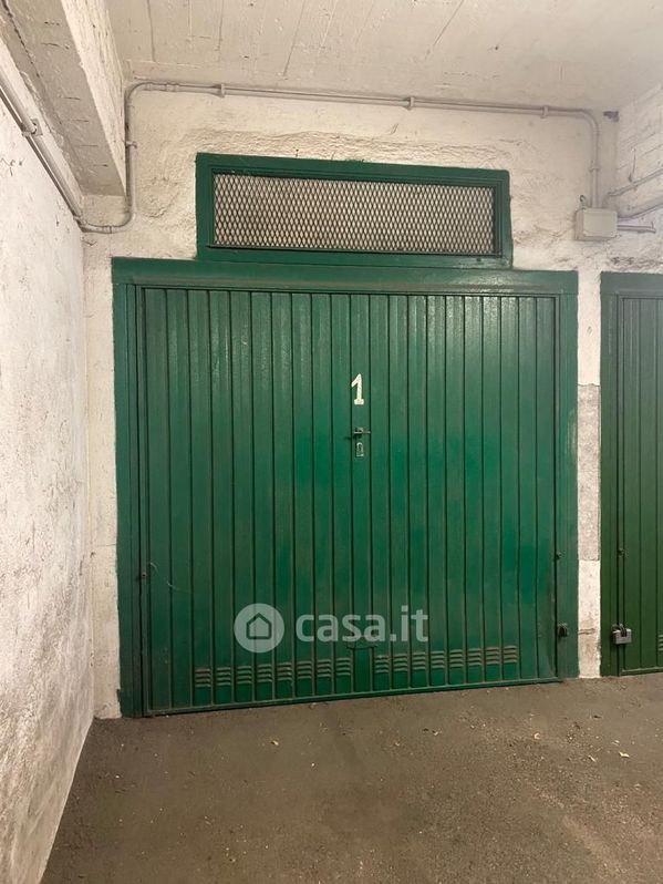 Garage/Posto auto in Affitto in Via Asiago a Genova