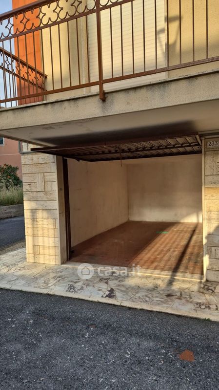 Garage/Posto auto in Vendita in Viale della Repubblica 233 a Pietra Ligure