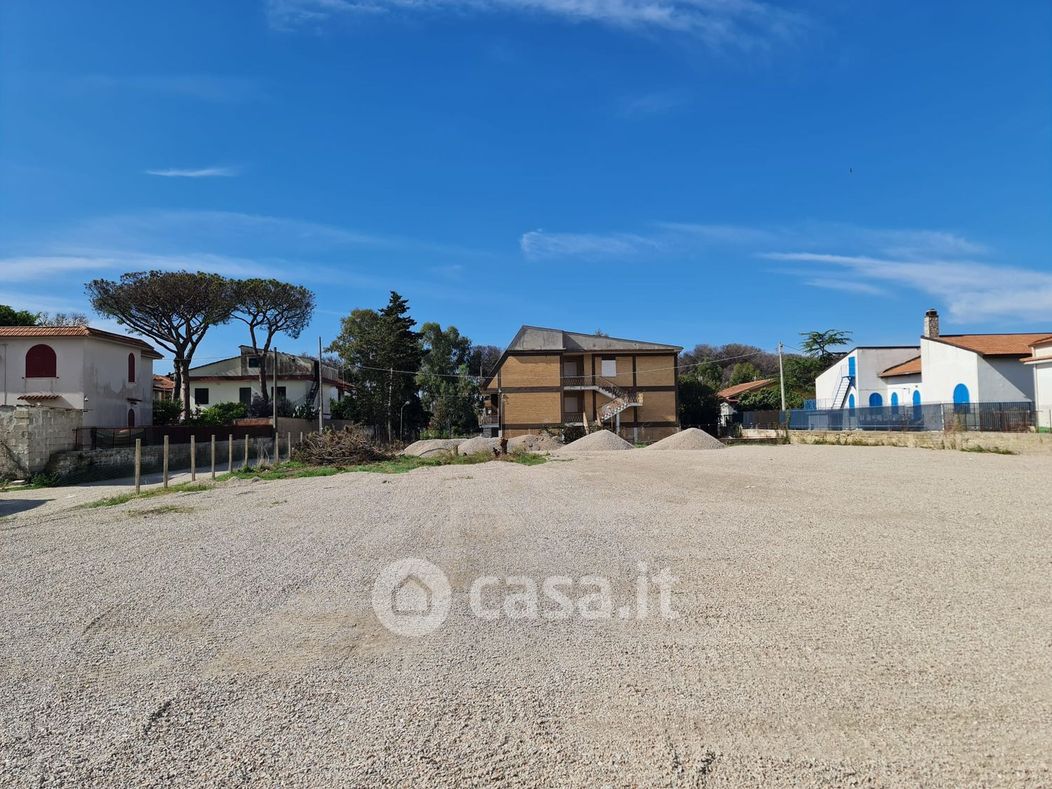 Terreno agricolo in Affitto in Via Domiziana, 345 a Castel Volturno
