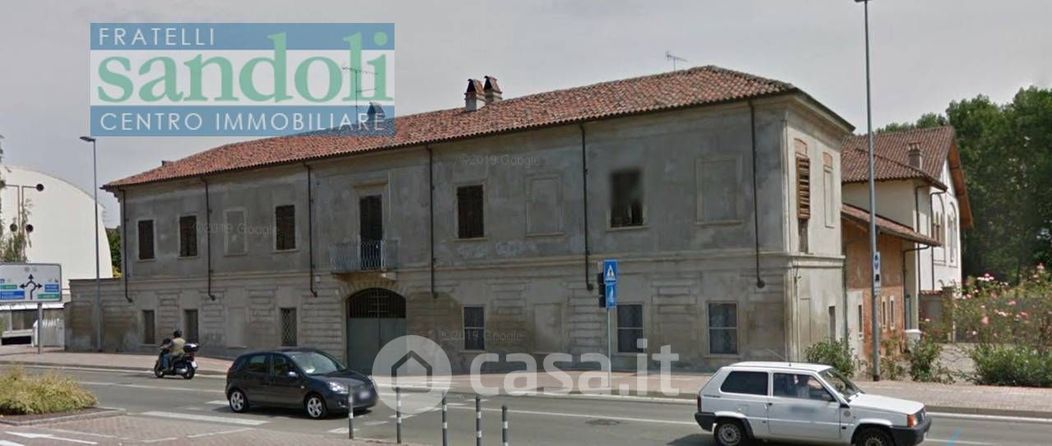 Capannone in Affitto in Corso Papa Giovanni Paolo II a Vercelli