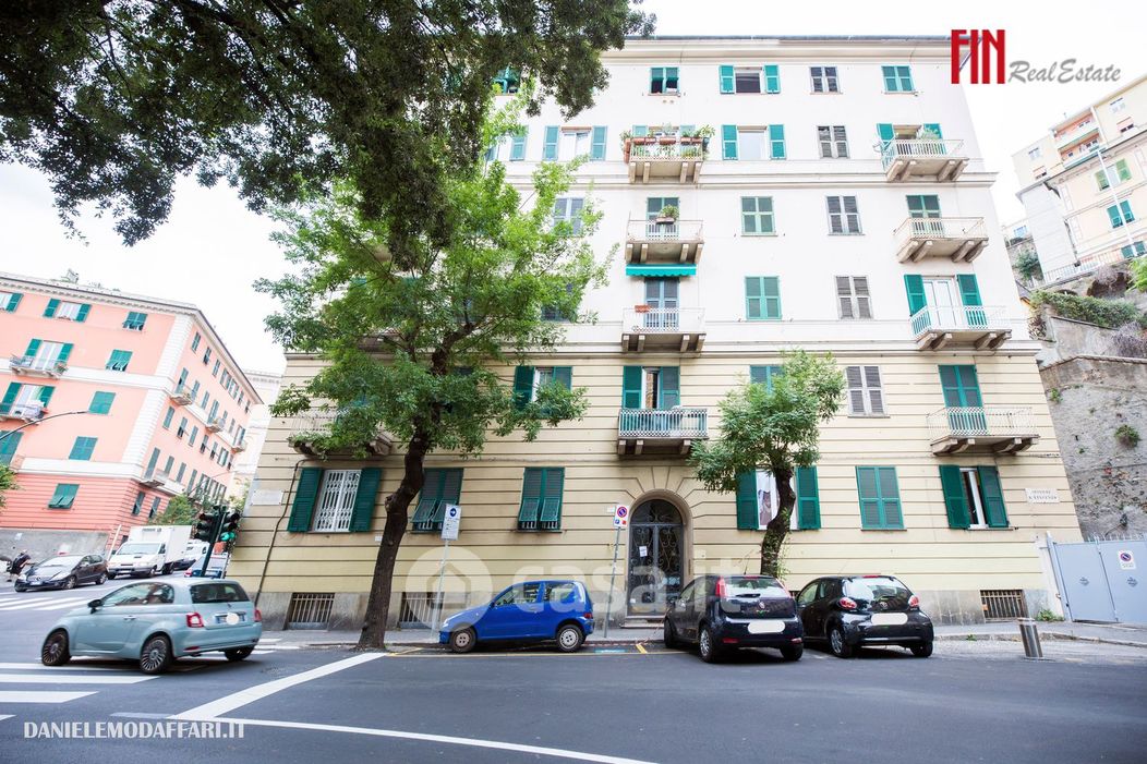 Appartamento in Vendita in Ugo Bassi 50 a Genova