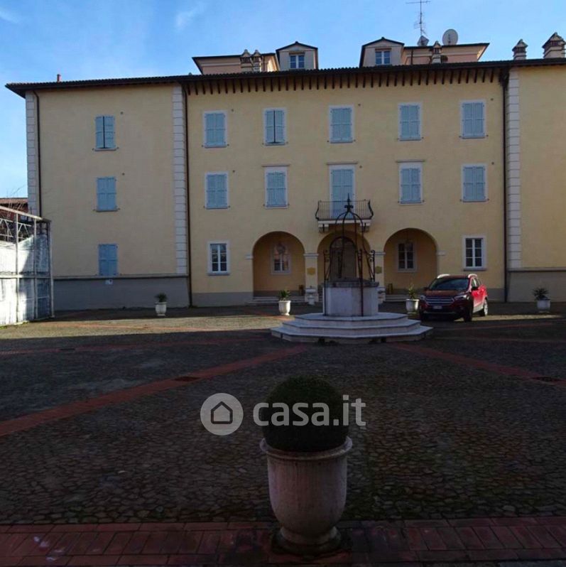 Stabile / Palazzo in Vendita in Via del Casinazzo 1 a Reggio Emilia