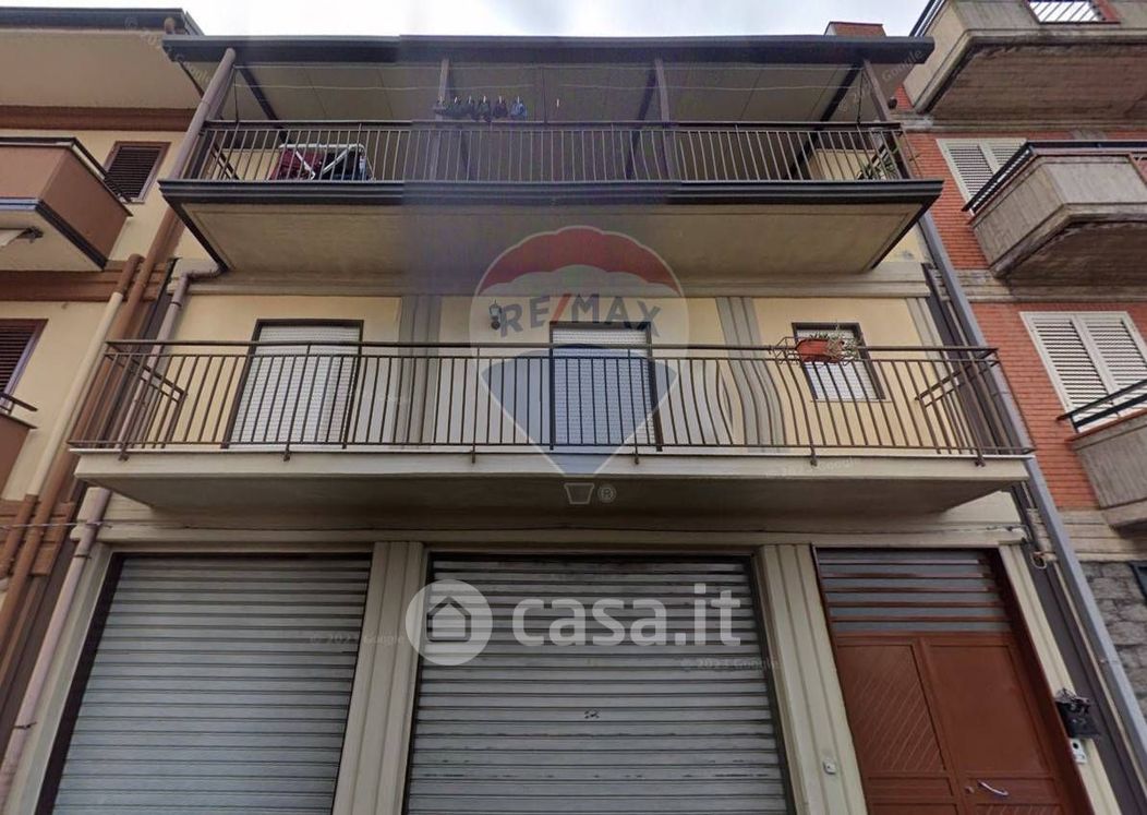 Appartamento in Vendita in Via Giuliano Boris a Adrano