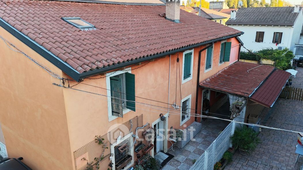 Casa indipendente in Vendita in Via giuseppe verdi 54 a San Giovanni Lupatoto