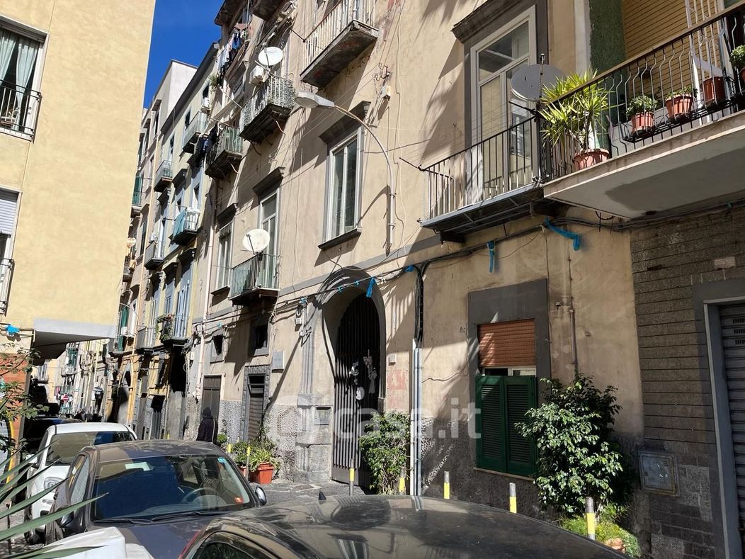 Appartamento in Vendita in Piazza Gesù e Maria 20 a Napoli