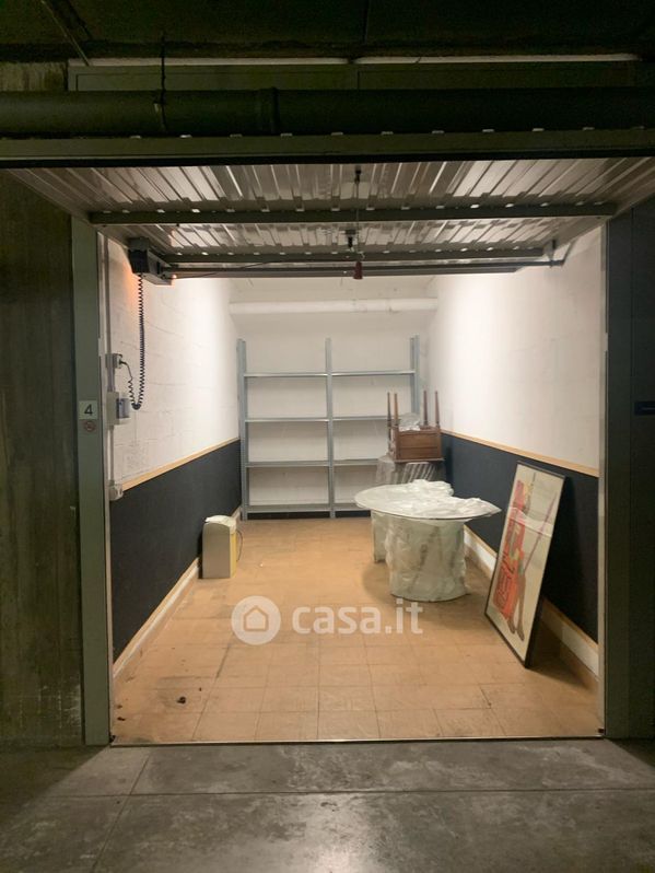 Garage/Posto auto in Vendita in Via Don Giuseppe Gervasini 35 a Milano