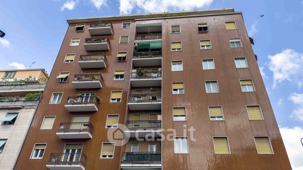 Appartamento in Vendita in Via Montepulciano 21 a Milano