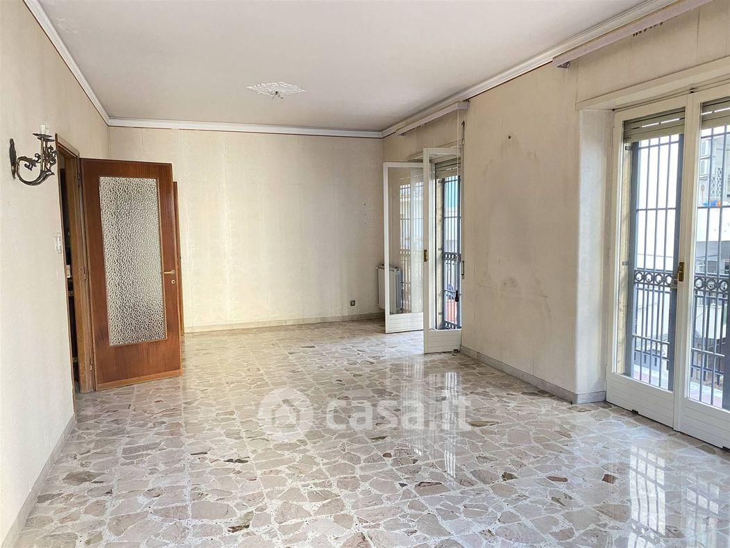 Appartamento in Vendita in Via Vecchia Ognina 126 a Catania