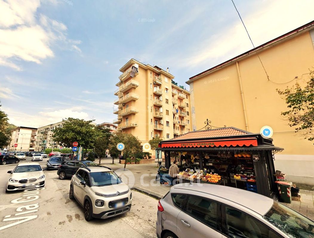 Appartamento in Vendita in Via Gaetano Nunziante a Salerno