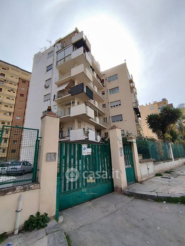 Appartamento in Vendita in Via Mariano Accardo 1 a Palermo
