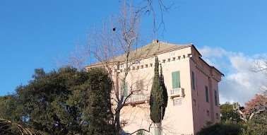 Villa in Vendita in Via Pieve di Teco 16 a Genova