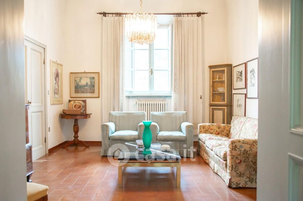 Villa in Vendita in Via Nino Bixio 56125 a Pisa